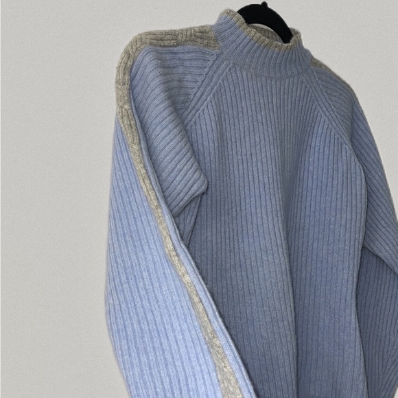 Columbia Lambswool Powder Blue and Gray Ribbed Mock Turtleneck Sweater Size M - Picture 3 of 6
